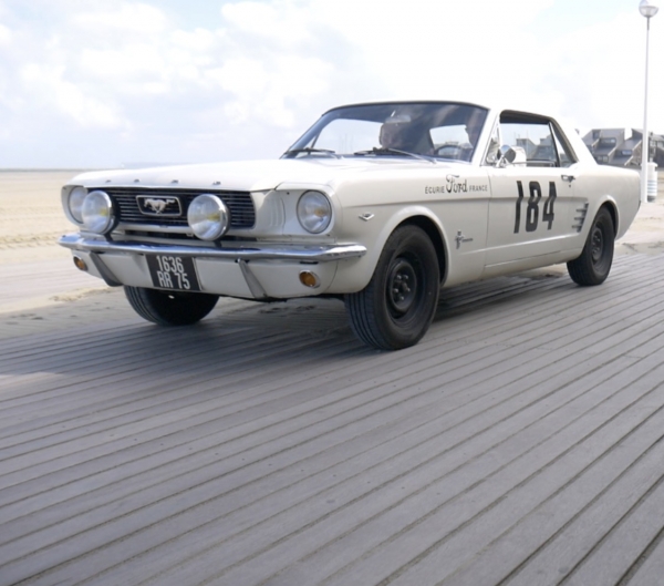 FORD MUSTANG COUPE 184